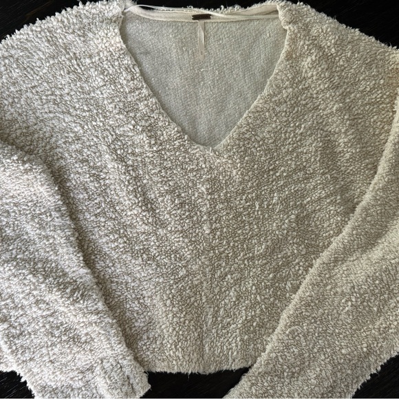 Free People Popcorn Cropped V Neck - Picture 3 of 3
